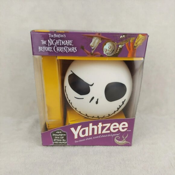 Yahtzee Tim Burton’s The Nightmare Before Christmas Travel Edition - Picture 3 of 10